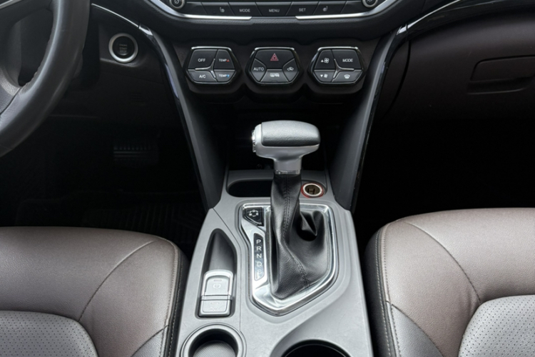 GAC Trumpchi GS4 2017 car image #17