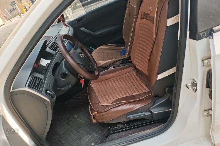 Santana 2021 car image #17
