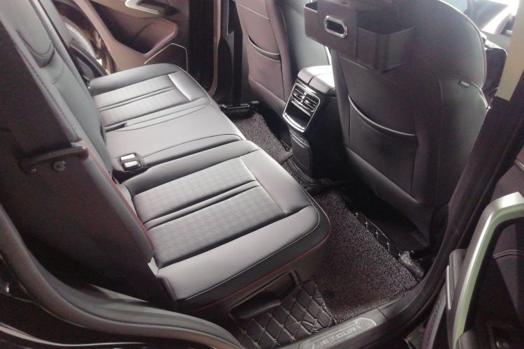 X70 PLUS 2025 car image #17