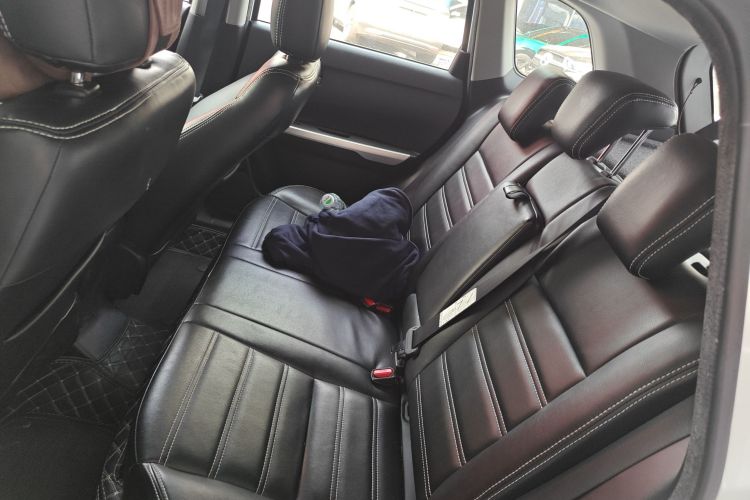 Suzuki Vitara 2016 car image #17