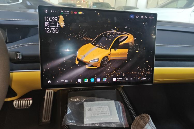 MI SU7 Ultra 2025 car image #17