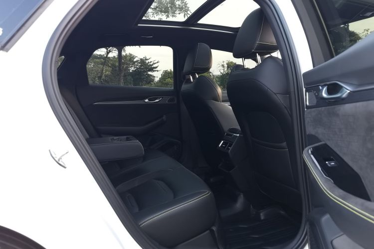 Preface 2022 car image #17
