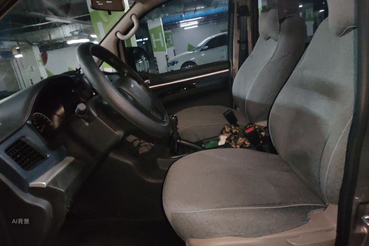 Forthing Lingzhi 2025 #17 Forthing Lingzhi 2025 car image #17