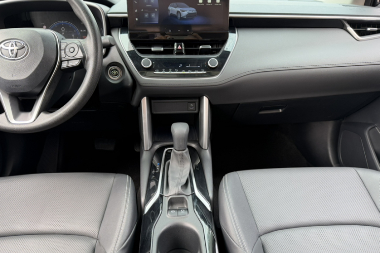 Toyota Frontlander 2023 #17 Toyota Frontlander 2023 immagine di auto #17