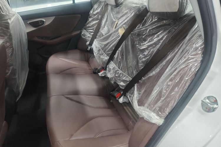 Soueast A5 Wing Dance 2023 #17 Soueast A5 Wing Dance 2023 car image #17