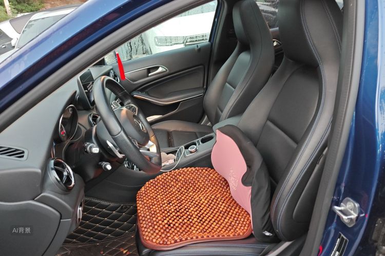 Mercedes-Benz GLA Class 2019 car image #17