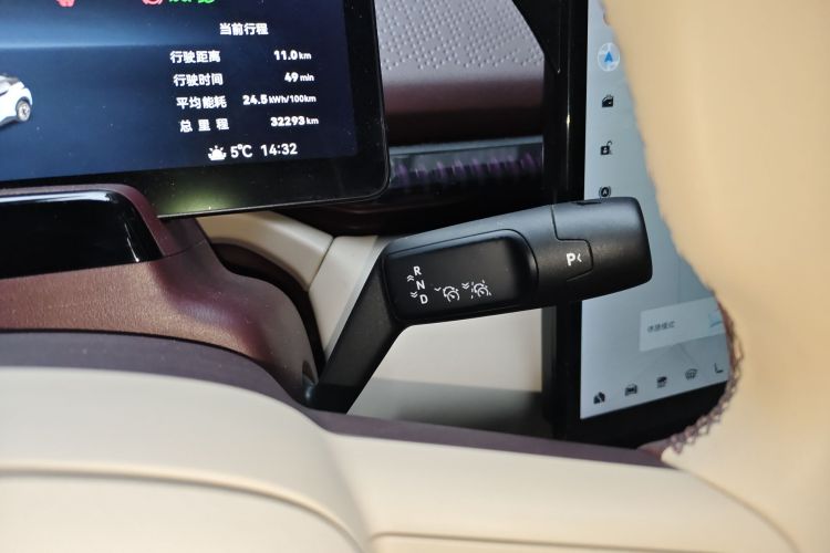 极氪 极氪X 2023 汽车图片 #17