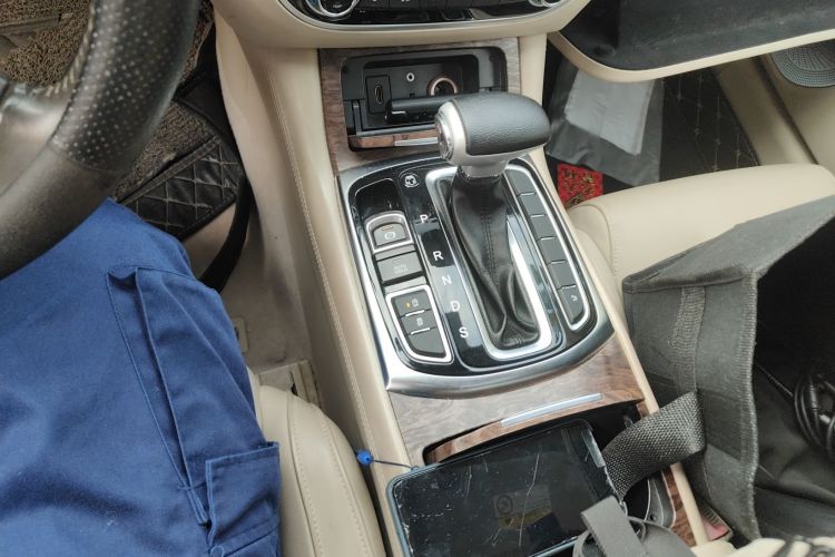 GAC Trumpchi GA8 2018 #17 GAC Trumpchi GA8 2018 car image #17