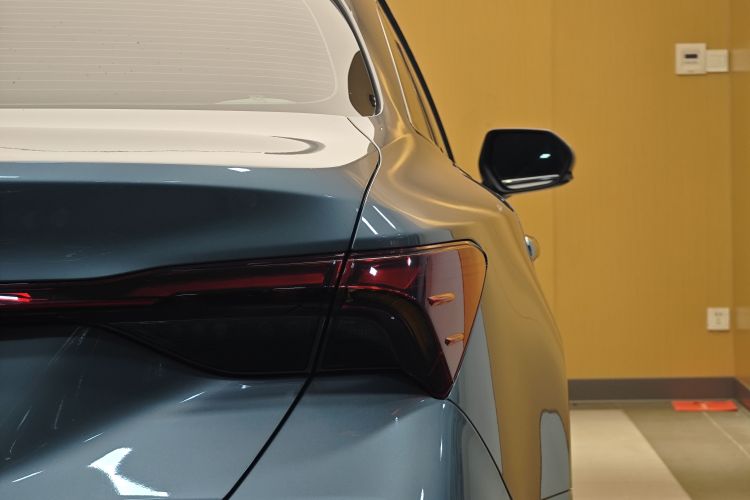 Toyota Avalon 2024 car image #17