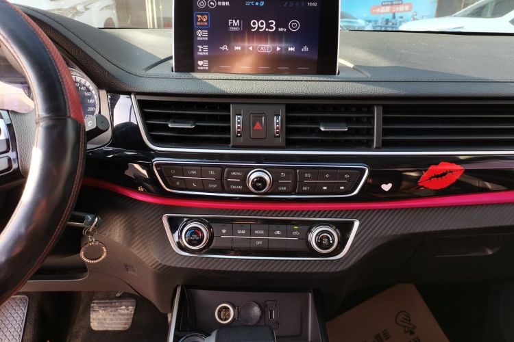 Forthing JOYEAR X5 2019 car image #17