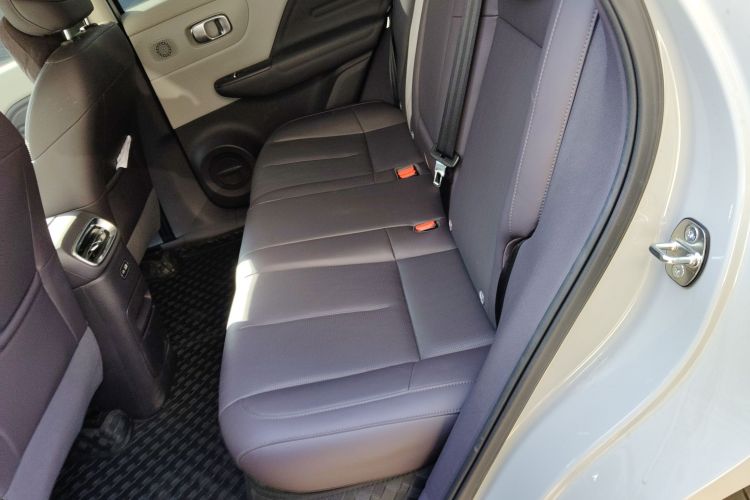 零跑汽车 零跑B10 2025 汽车图片 #17