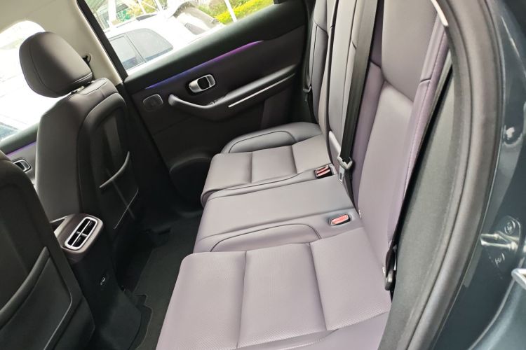 零跑汽车 零跑C10 2025 汽车图片 #17