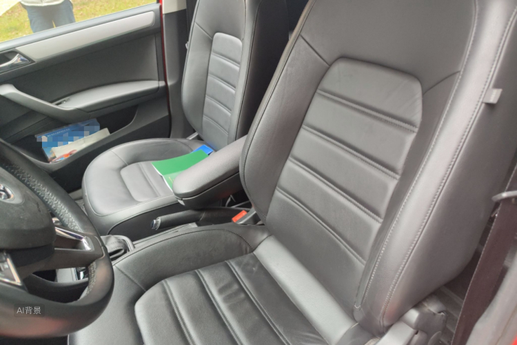 Skoda Rapid Spaceback 2014 car image #17