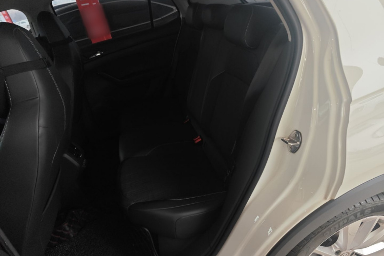 Volkswagen T-Cross 2019 car image #17