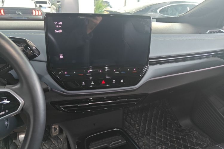 Volkswagen ID.4 X 2023 #17 Volkswagen ID.4 X 2023 car image #17