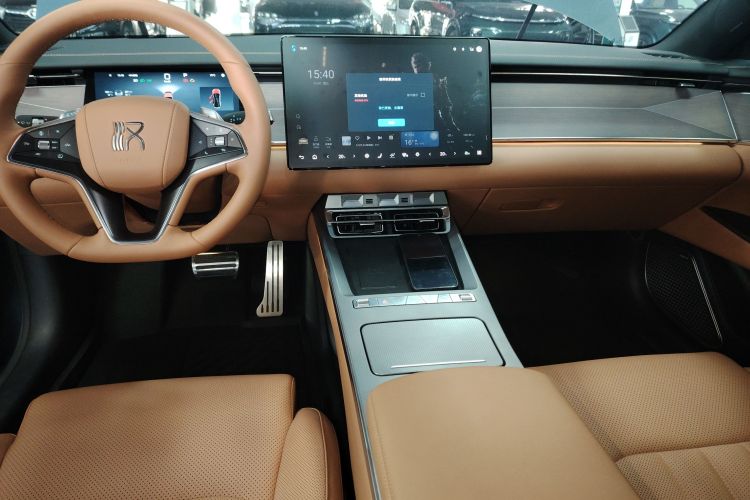 BYD HanL 2025 #17 BYD HanL 2025 car image #17