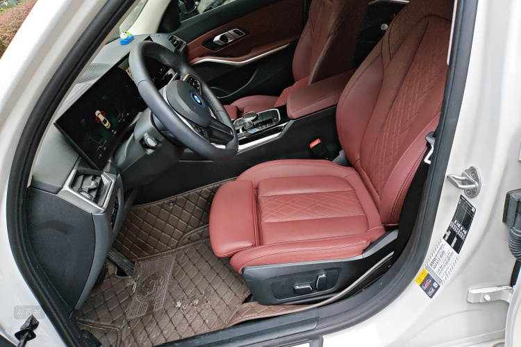BMW i3 2023 #17 BMW i3 2023 car image #17