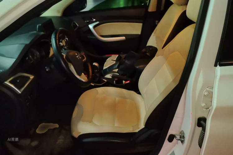 Changan Alsvin V7 2017 car image #17