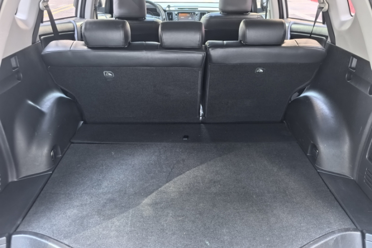 Toyota RAV4 2018 #17 Toyota RAV4 2018 car image #17