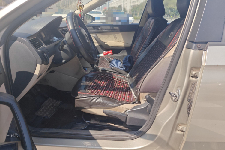 Skoda Rapid 2014 immagine di auto #17