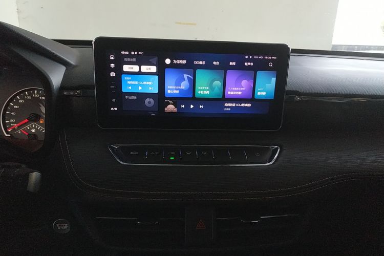 Haval Jolion 2021 #17 Haval Jolion 2021 car image #17