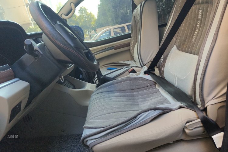 Forthing Lingzhi 2021 #17 Forthing Lingzhi 2021 car image #17