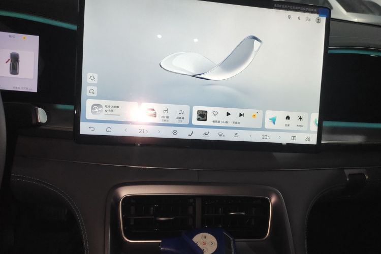 BYD Sea Lion 07 DM-i 2025 car image #17