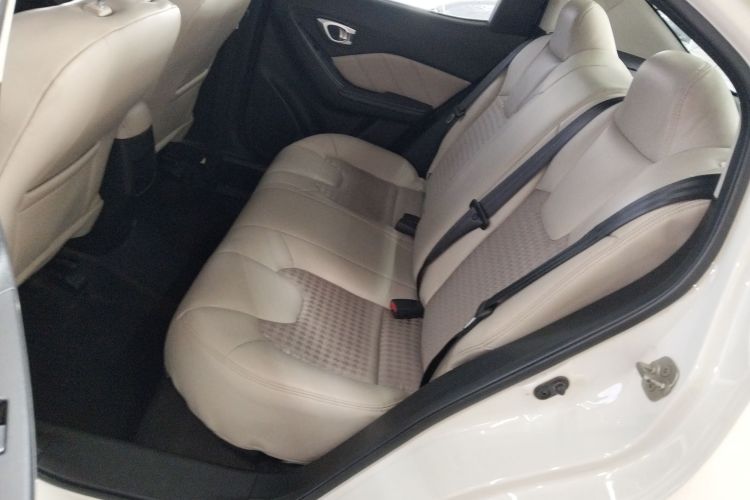 GAC Trumpchi GA3S 2017 #17 GAC Trumpchi GA3S 2017 car image #17