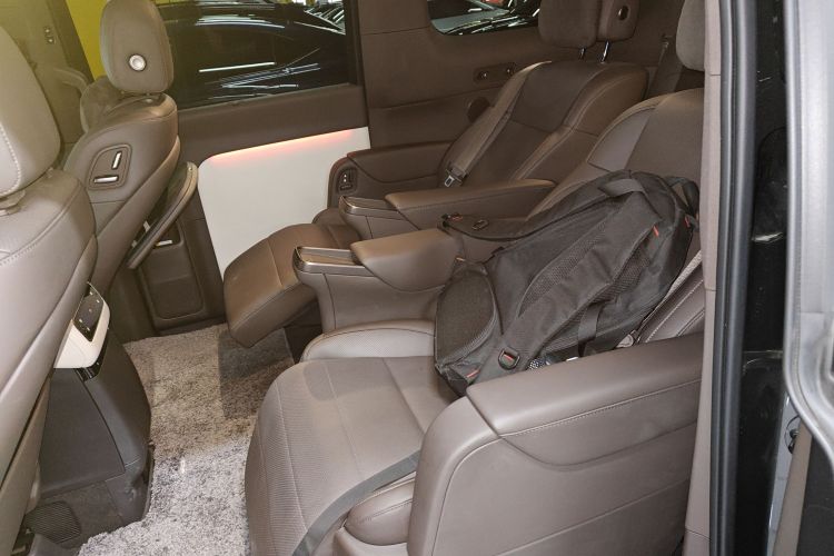 理想汽车 理想MEGA 2024 汽车图片 #17