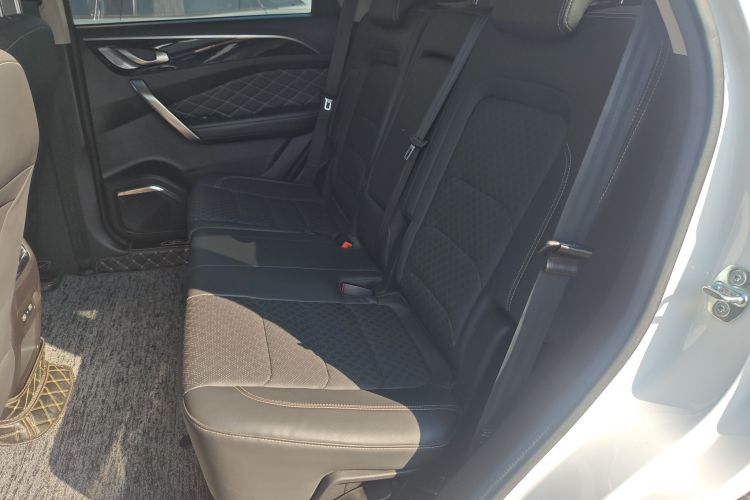 Jetour X95 2023 car image #17