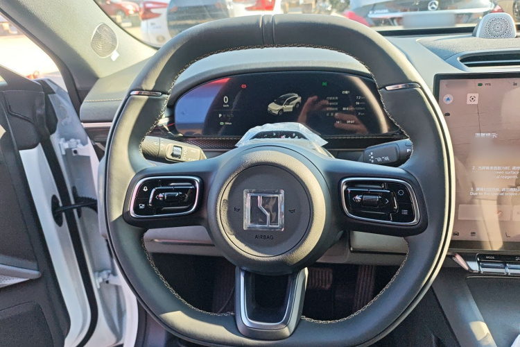 Zeekr 7X 2025 car image #17