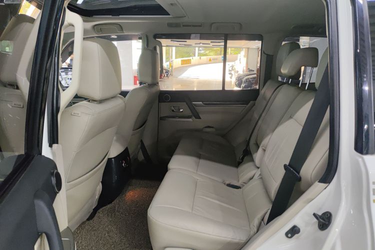 Rolls-Royce 2018 #17 Rolls-Royce 2018 car image #17