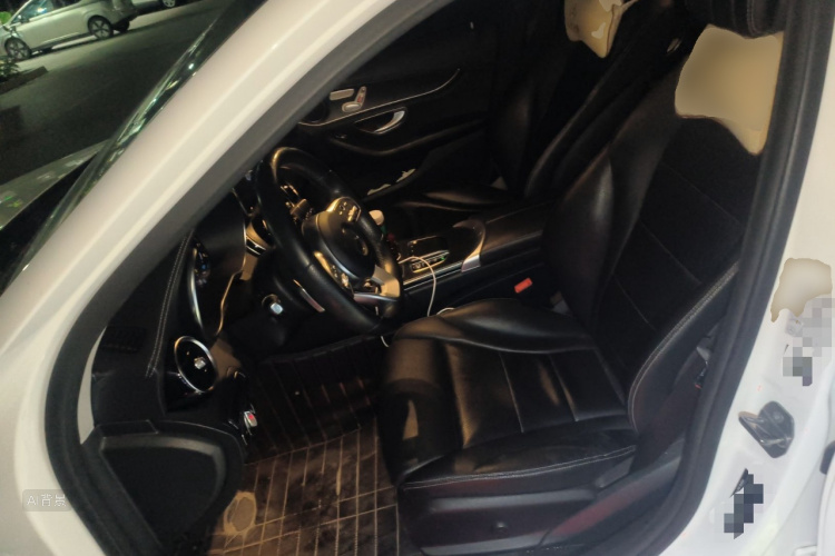 Mercedes-Benz C Class 2019 car image #17