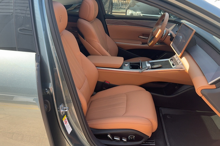 BYD HanL 2025 صورة سيارة #17