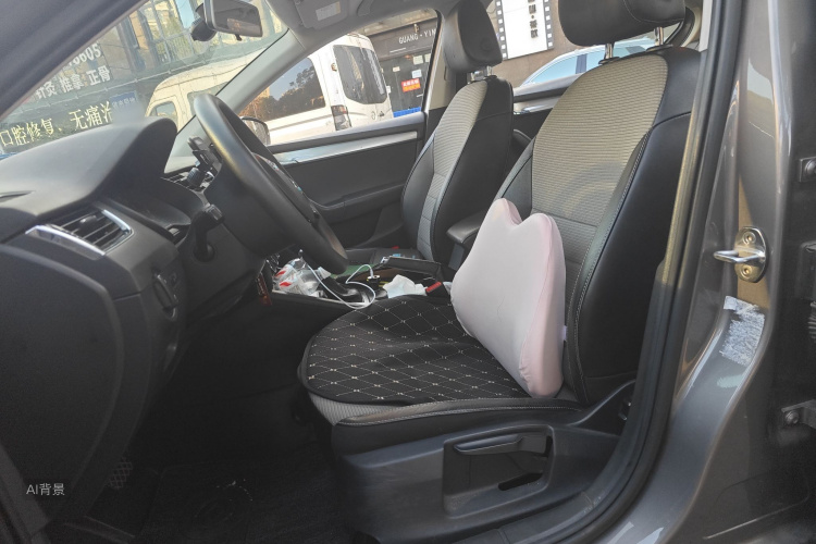Skoda Octavia 2016 car image #17