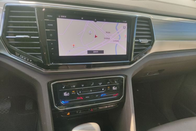 Volkswagen Viloran 2021 car image #17