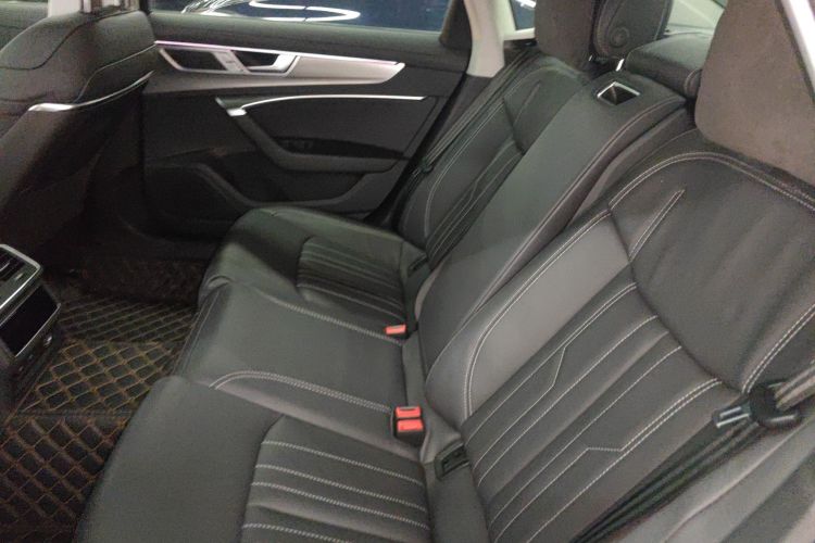 Audi A6L 2023 car image #17