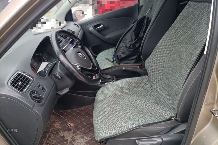 Polo 2015 car image #17