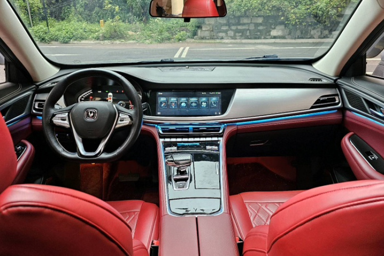 Changan CS85 Coupe 2019 car image #17