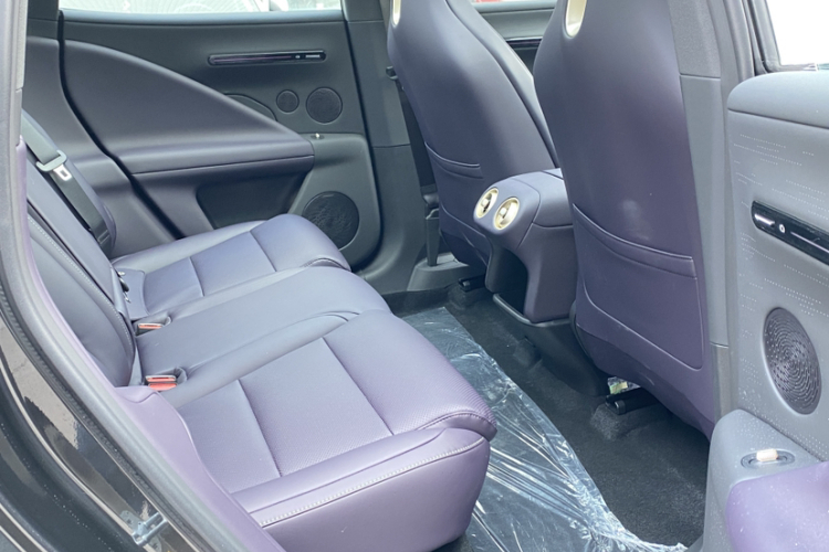 Avatr 07 2025 car image #17