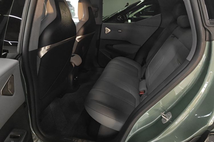 极氪 极氪X 2023 汽车图片 #17