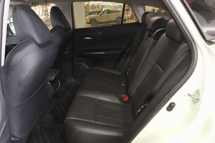 Toyota Harrier 2023 car image #17