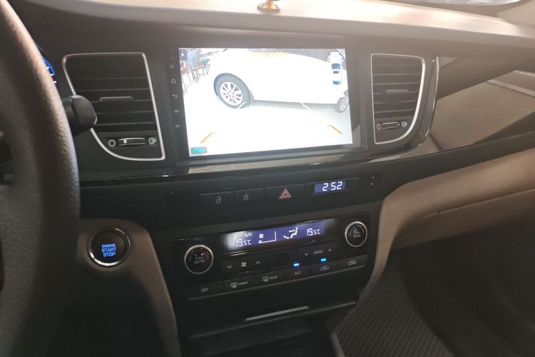 Hyundai Mistra 2014 #17 Hyundai Mistra 2014 car image #17