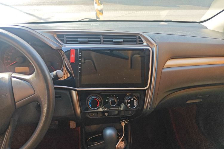 Honda Greiz 2017 صورة سيارة #17