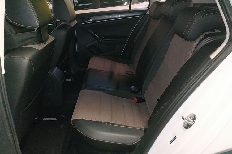 Volkswagen C-Trek 2017 immagine di auto #17