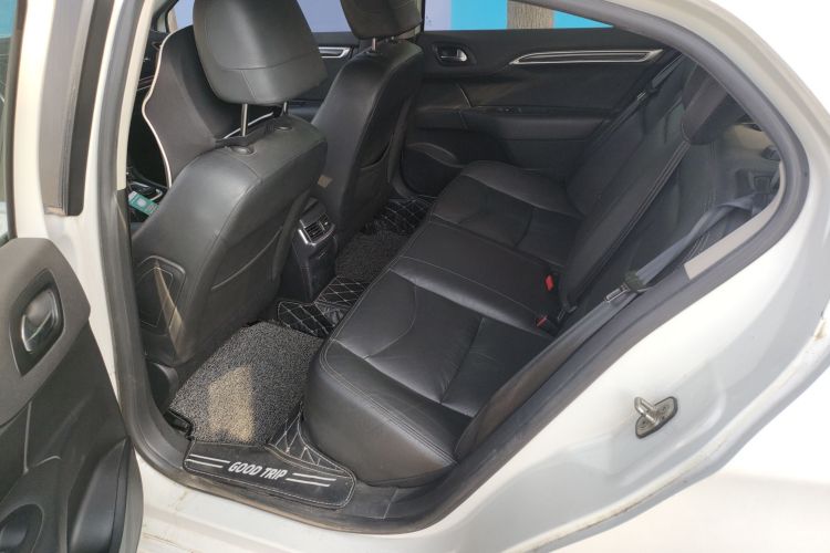 Citroen C4L 2014 car image #17