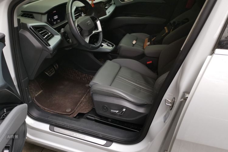 Audi Q5 e-tron 2022 immagine di auto #17