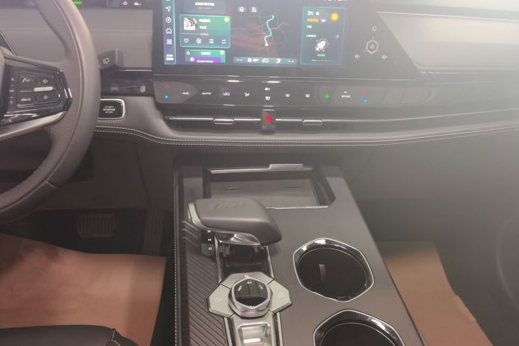 Changan UNI-K iDD 2025 #17 Changan UNI-K iDD 2025 car image #17