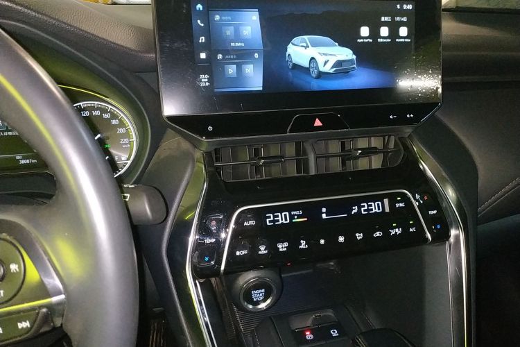 Toyota Venza 2024 صورة سيارة #17