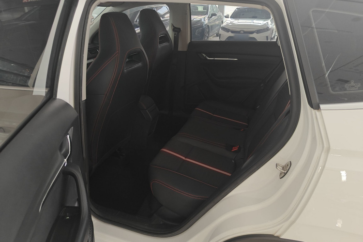 Skoda Kamiq 2020 car image #17